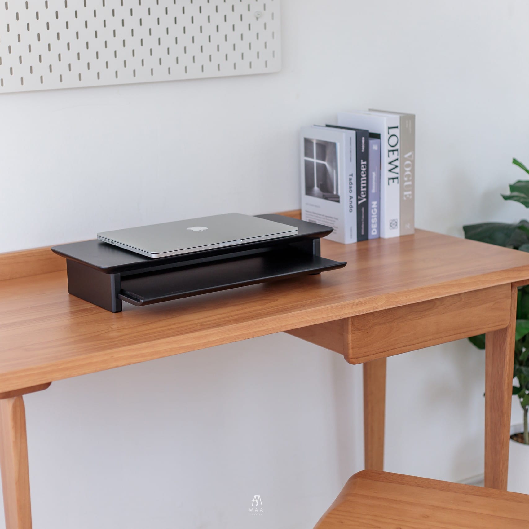 โต๊ะทำงานไม้ยางพารา MAAI DESIGN รุ่น BENKYO TABLE สีโอ๊ค_7